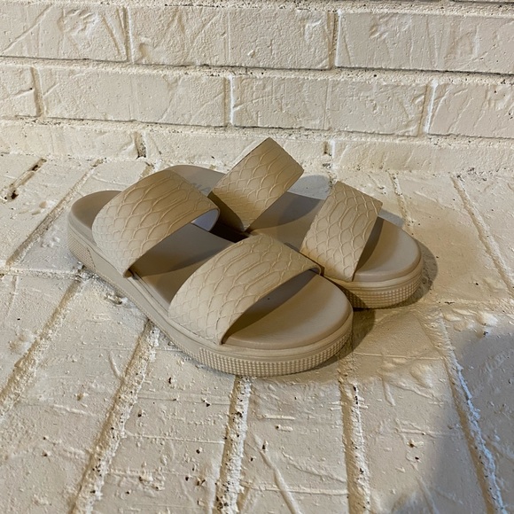 MIA Shoes - Mia off white sandals